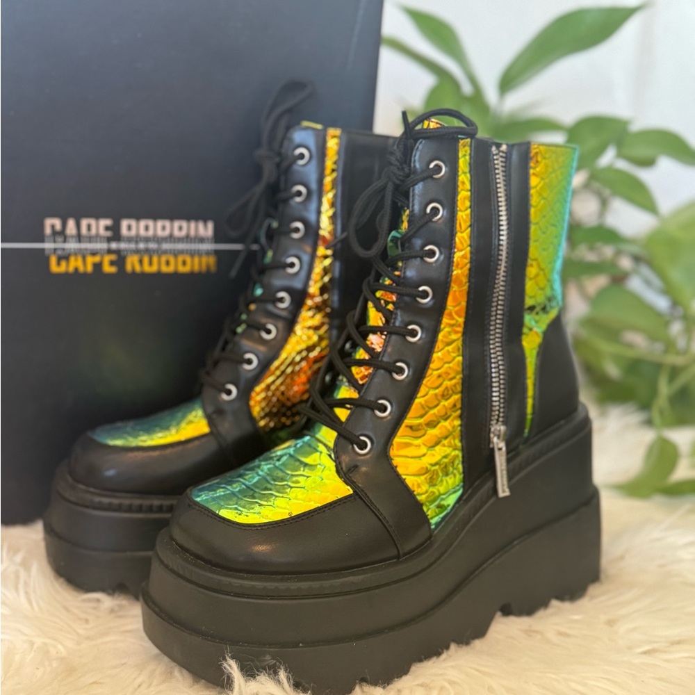 Cape Robbin Platform Boots
